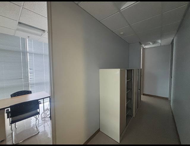 7,143M² BUSINESS CENTRE TO LET IN EDGEMEAD